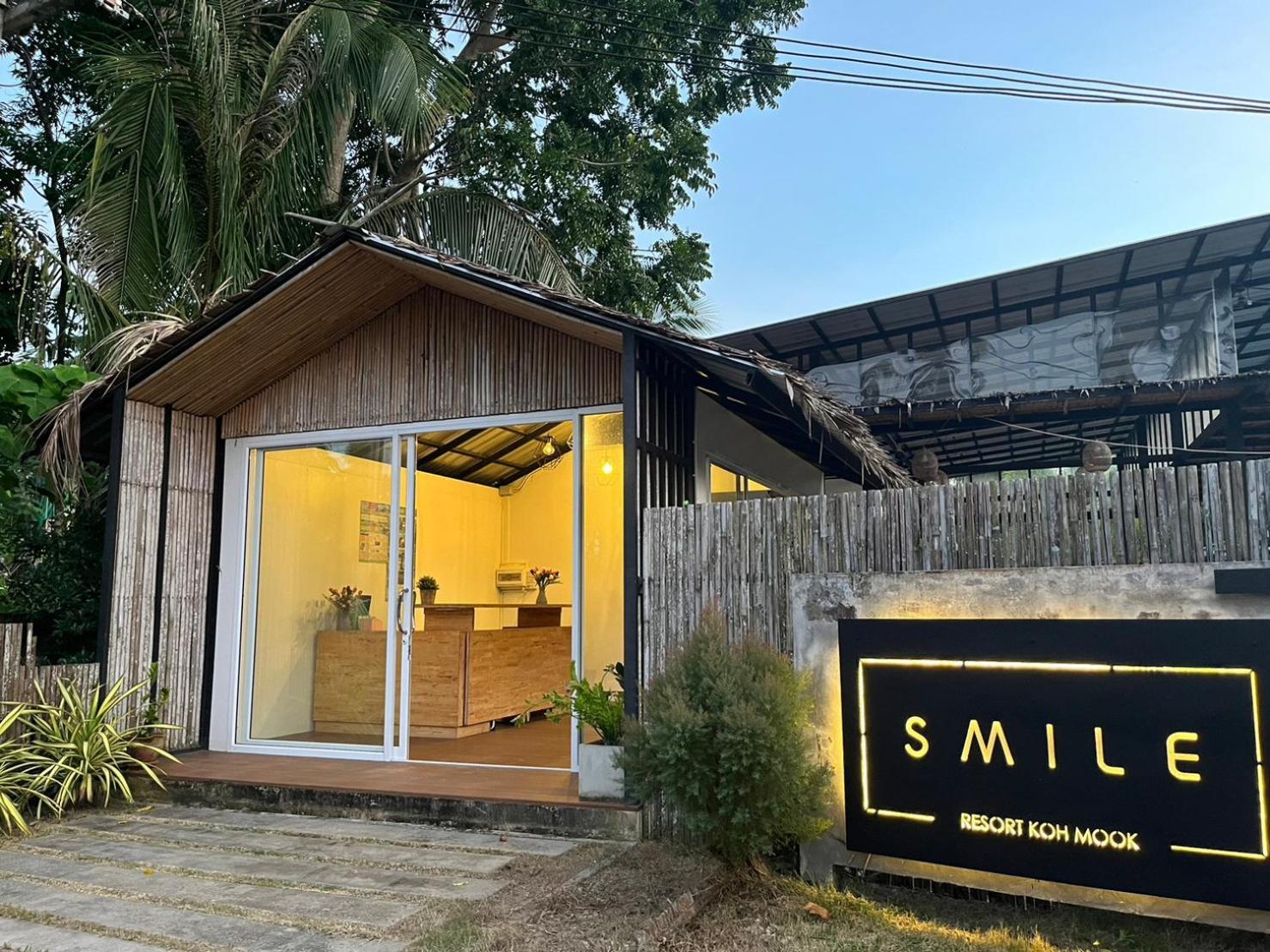 Smile Resort Koh Mook Exterior photo
